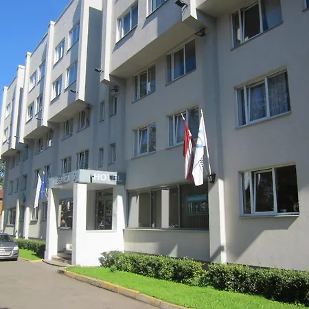 Jurnieks 3* Riga